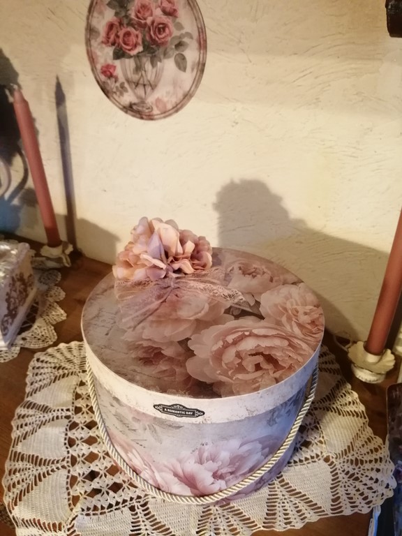 boite à chapeaux shabby chic.jpg