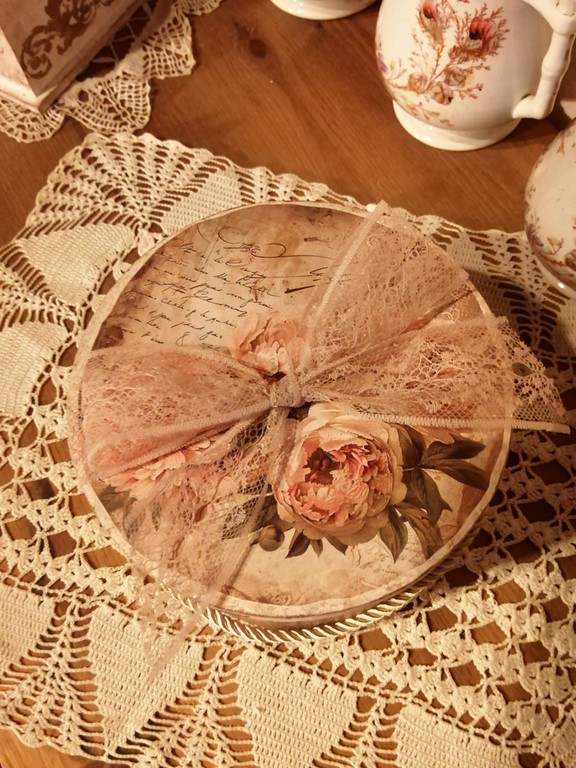 boite à chapeaux shabby chic.jpg