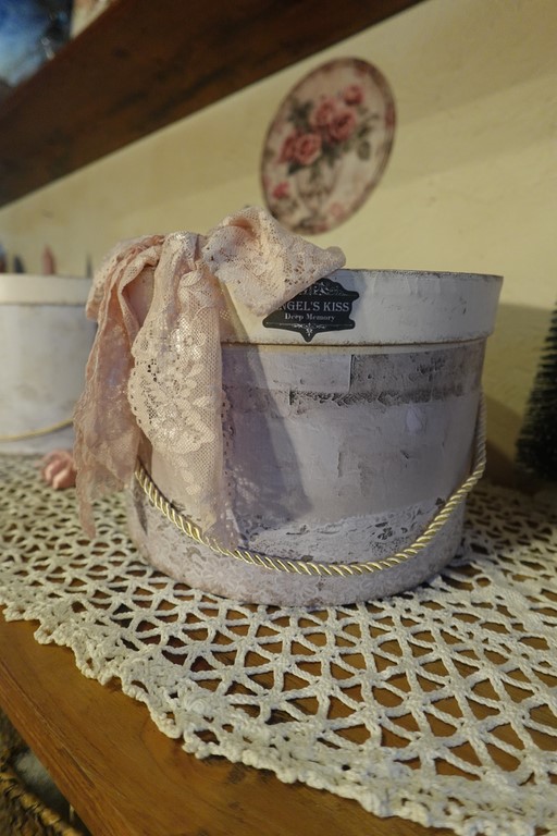 boite à chapeaux.jpg