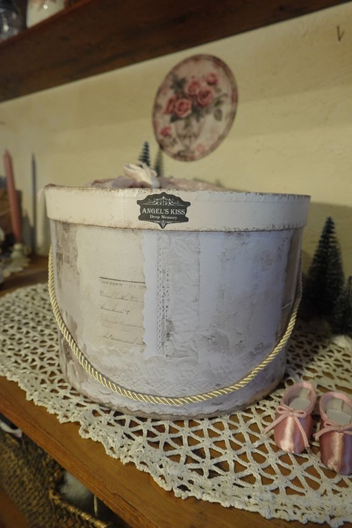 boite à chapeaux.jpg