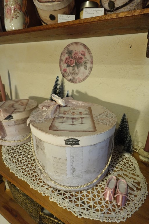 boite à chapeaux.jpg