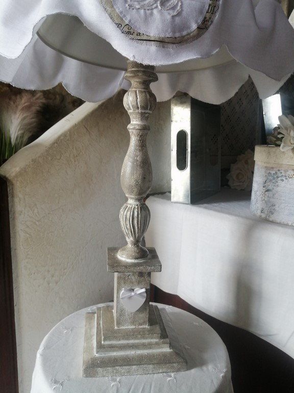 lampe shabby chic monogramme.jpg