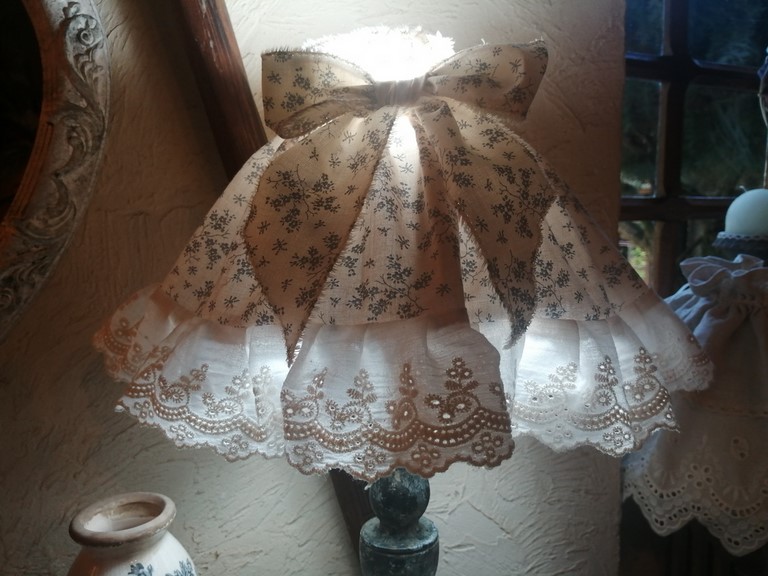 lampe bois Louison.jpg