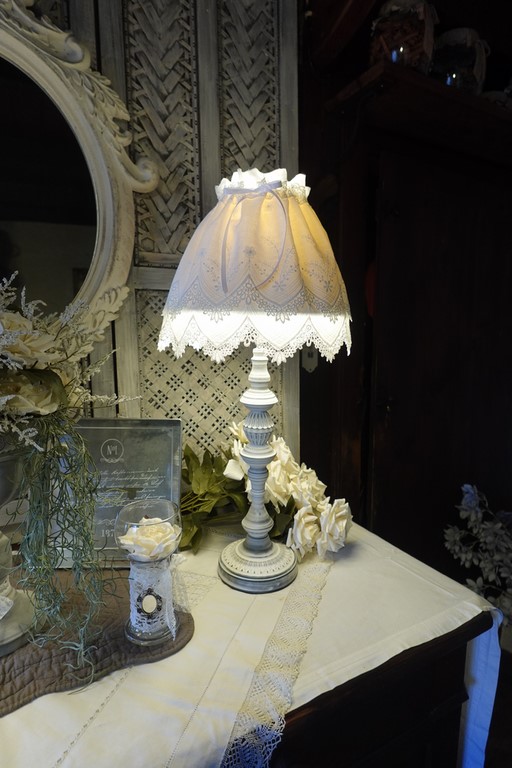 lampe dentelle shabby chic.jpg