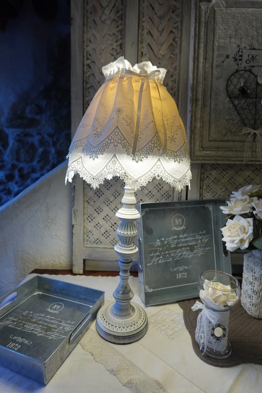 lampe dentelle shabby chic.jpg