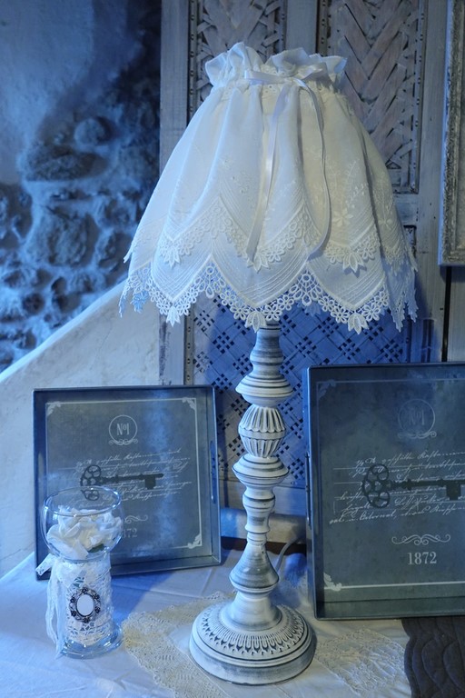 lampe dentelle shabby chic.jpg