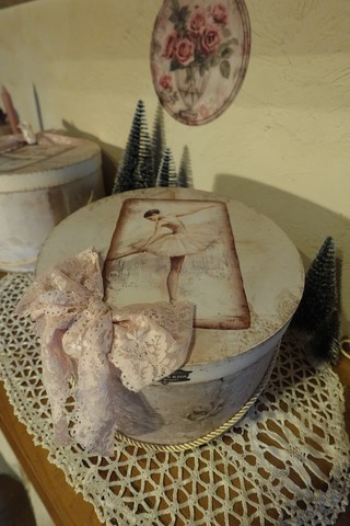 boite à chapeaux.jpg