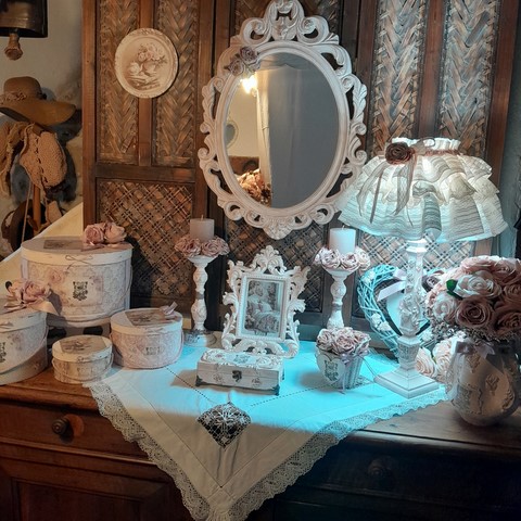 Cadre baroque Collection Melle Rose.jpg