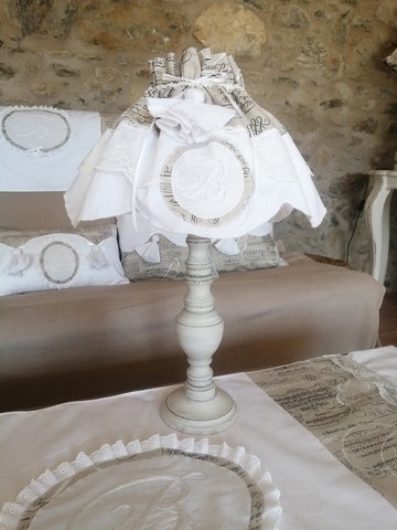 lampe bois festons shabby.jpg